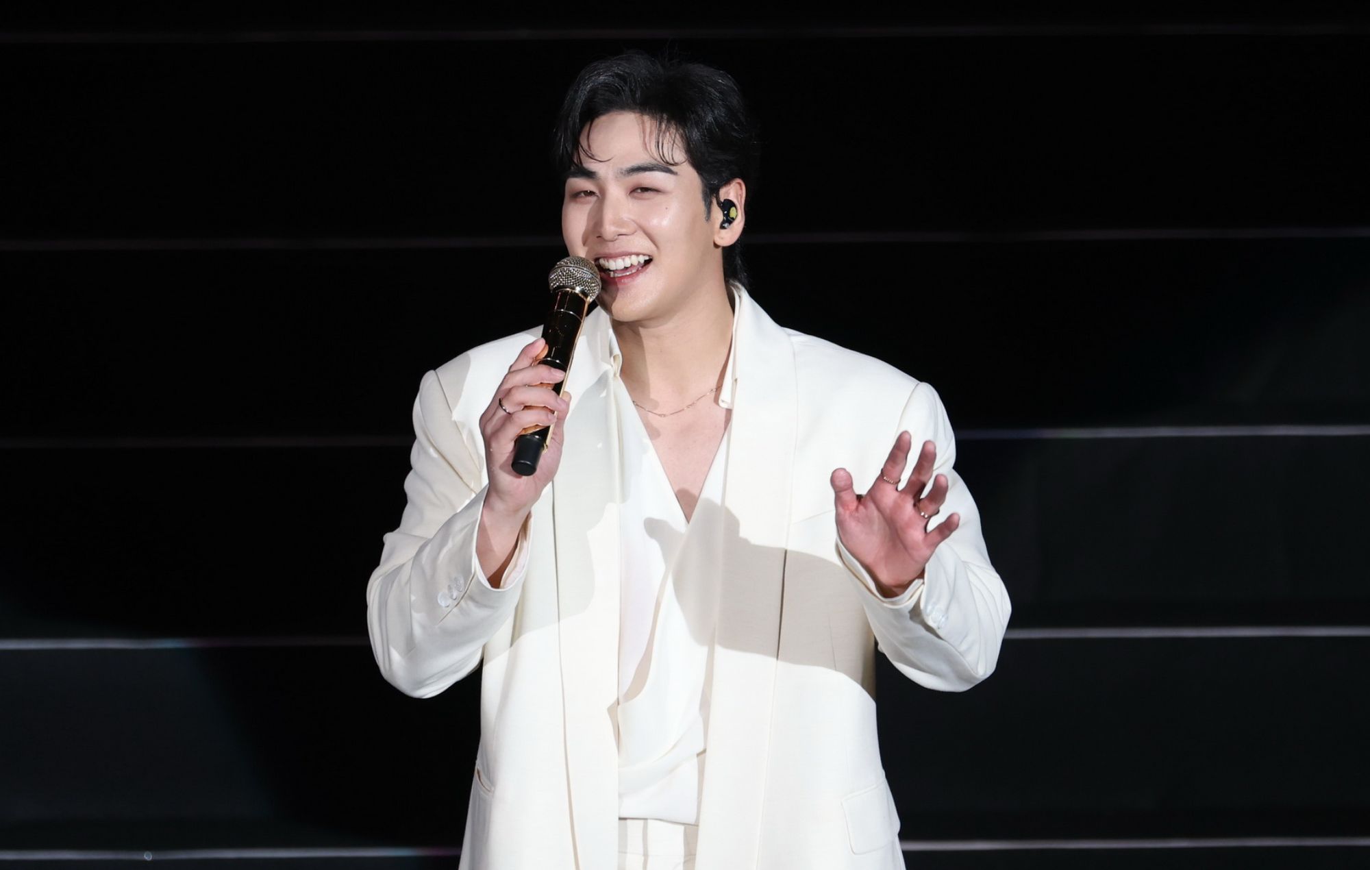 Ex-nu'est-sanger Baekho forlader Pledis Entertainment efter 13 år