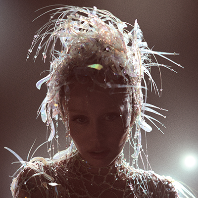 Miley Cyrus 'noget smukt' albumkunstværk, foto af presse