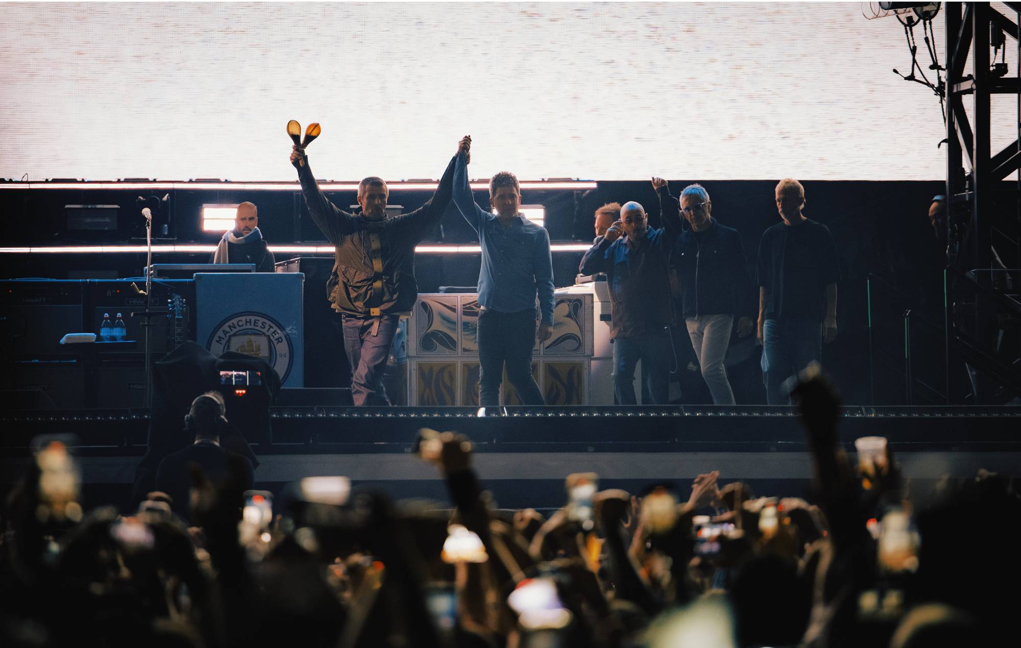 Noel Gallagher siger, at Bonehead er ansvarlig for Oasis Reunion Tour