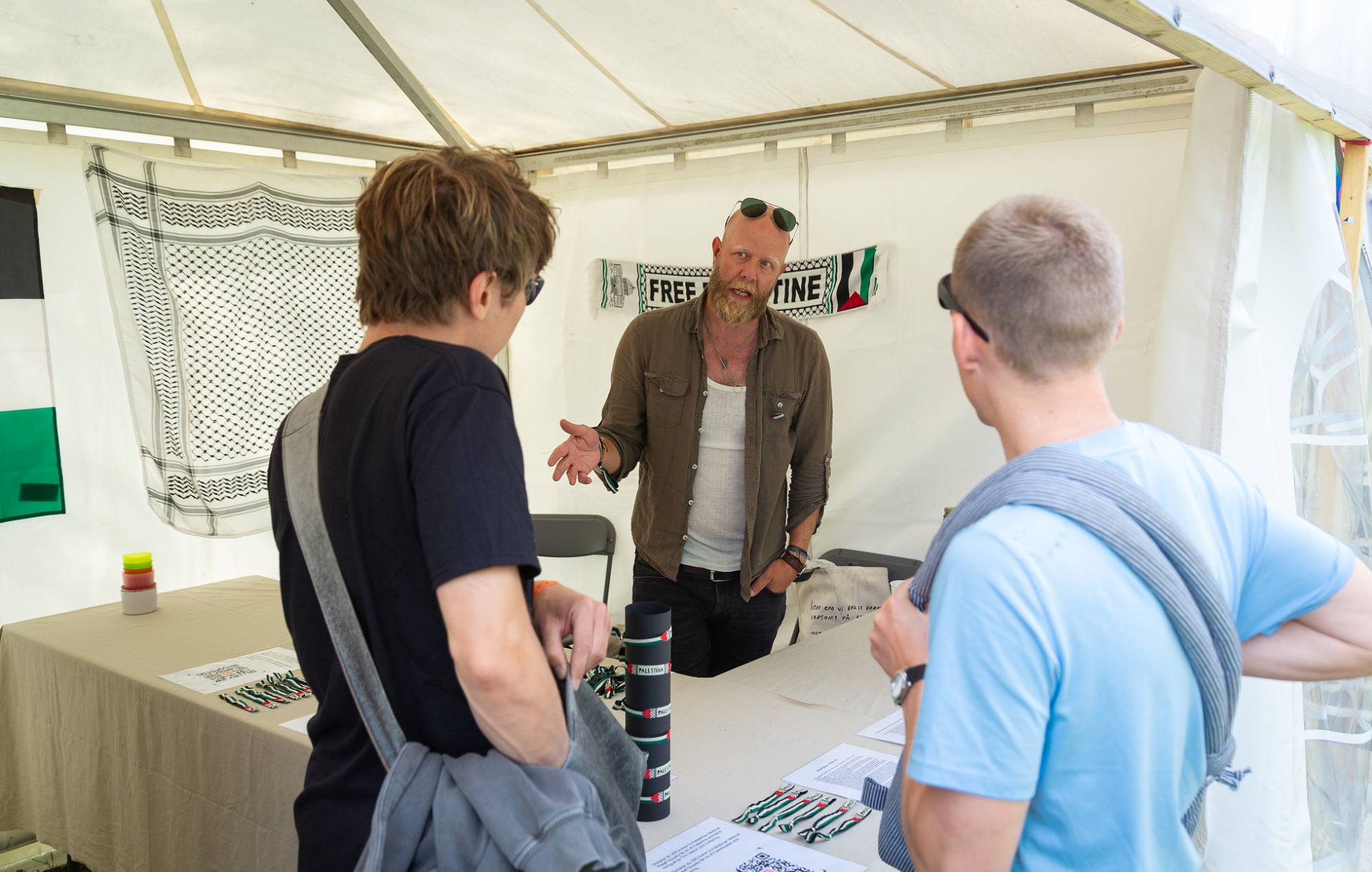 En bås til Palæstina ved Øya 2025. Kredit: ØyaFestivalen - Ole Christian Klamas (@oLeklamas)