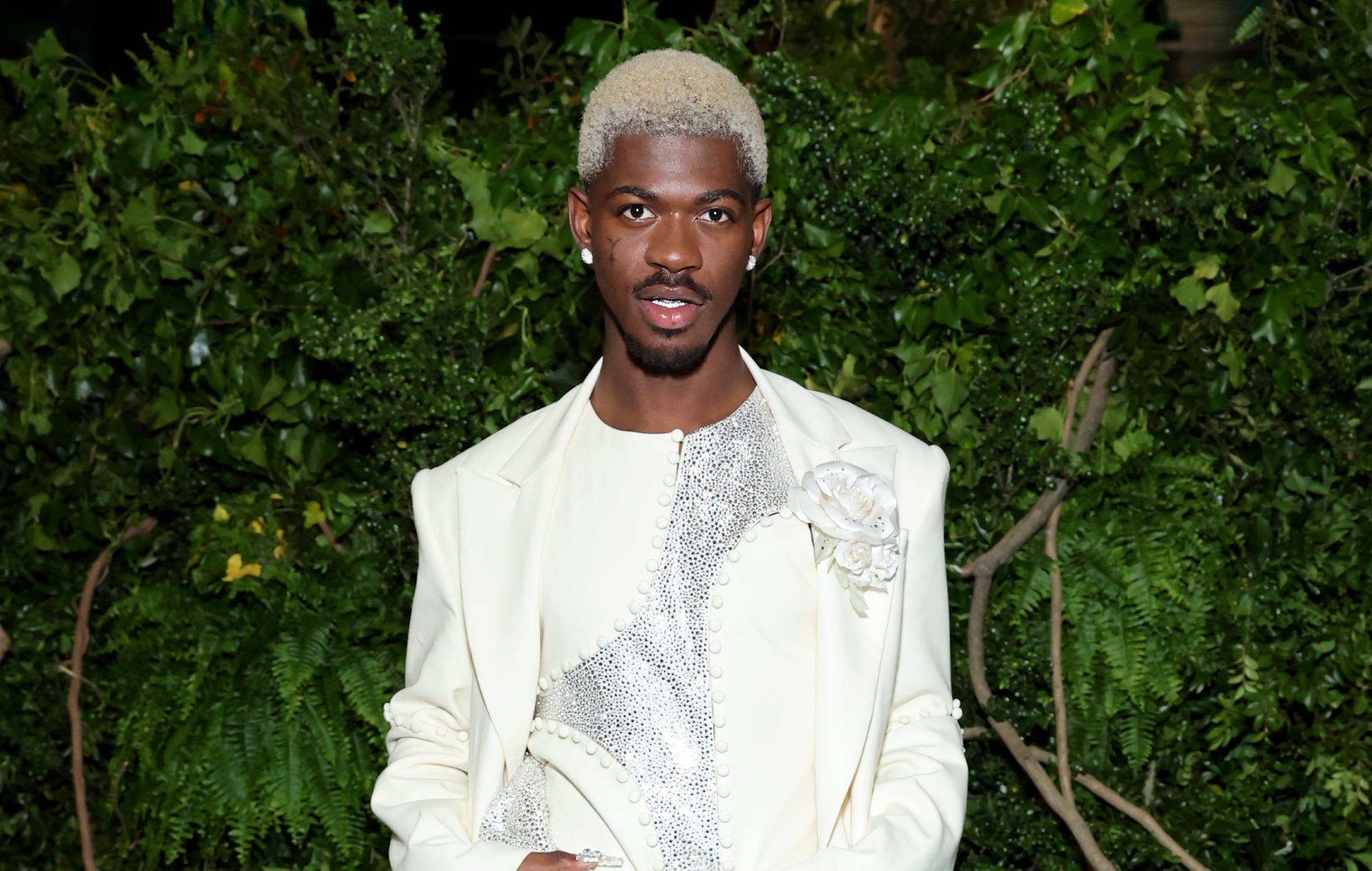 Lil Nas X påberåber sig ikke skyldig på fire anklager, herunder batteri af en politibetjent