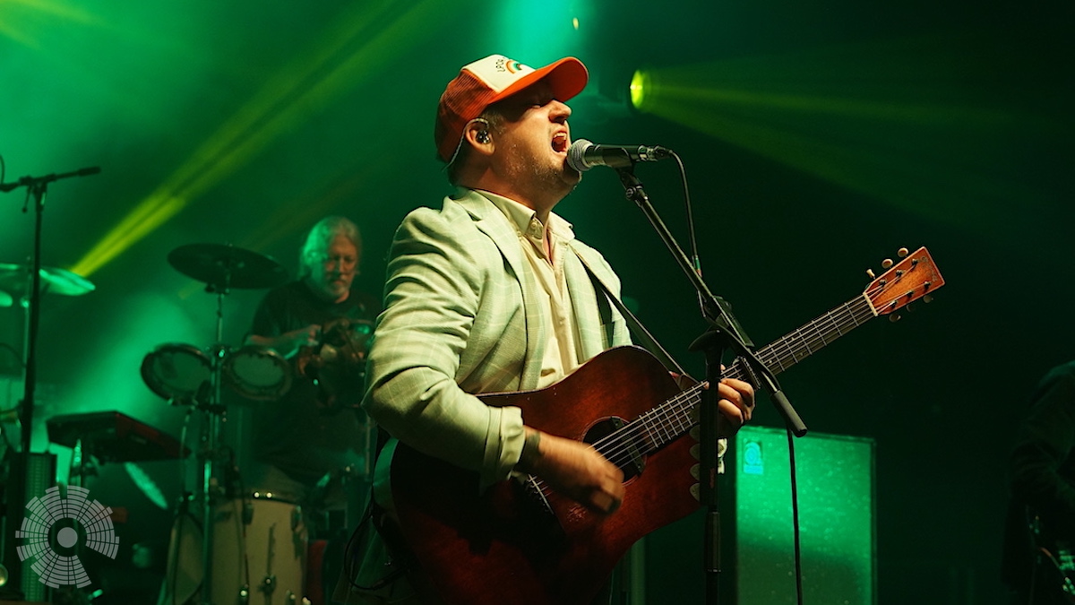 Modest Mouse Tag fans til Månen og Antarktis i Capitol Theatre i Port Chester, NY