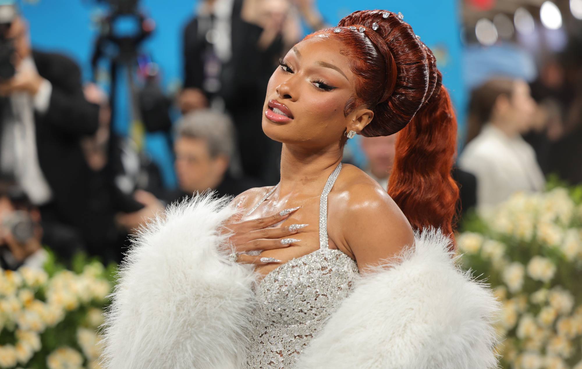 Megan Thee Stallion giver Thanksgiving-måltider til næsten 2.000 familier i Texas