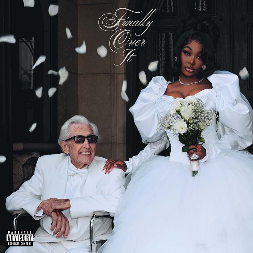 Summer Walker udgiver videoen 'Endelig over det' og 'FMT'