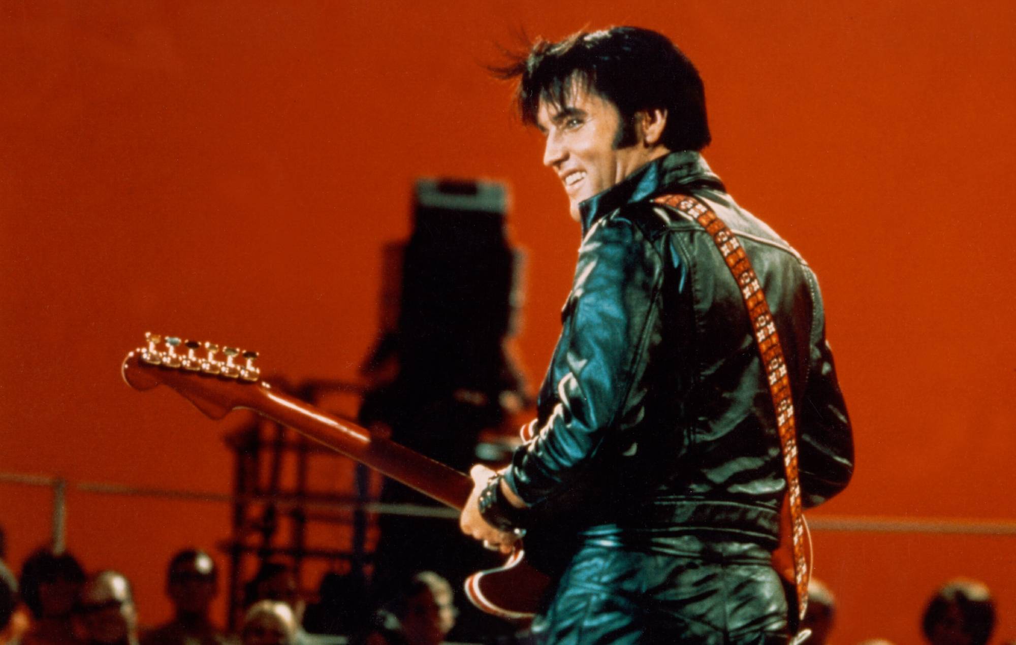 Elvis Presley in Concert' film med live numre, remix og klassikere