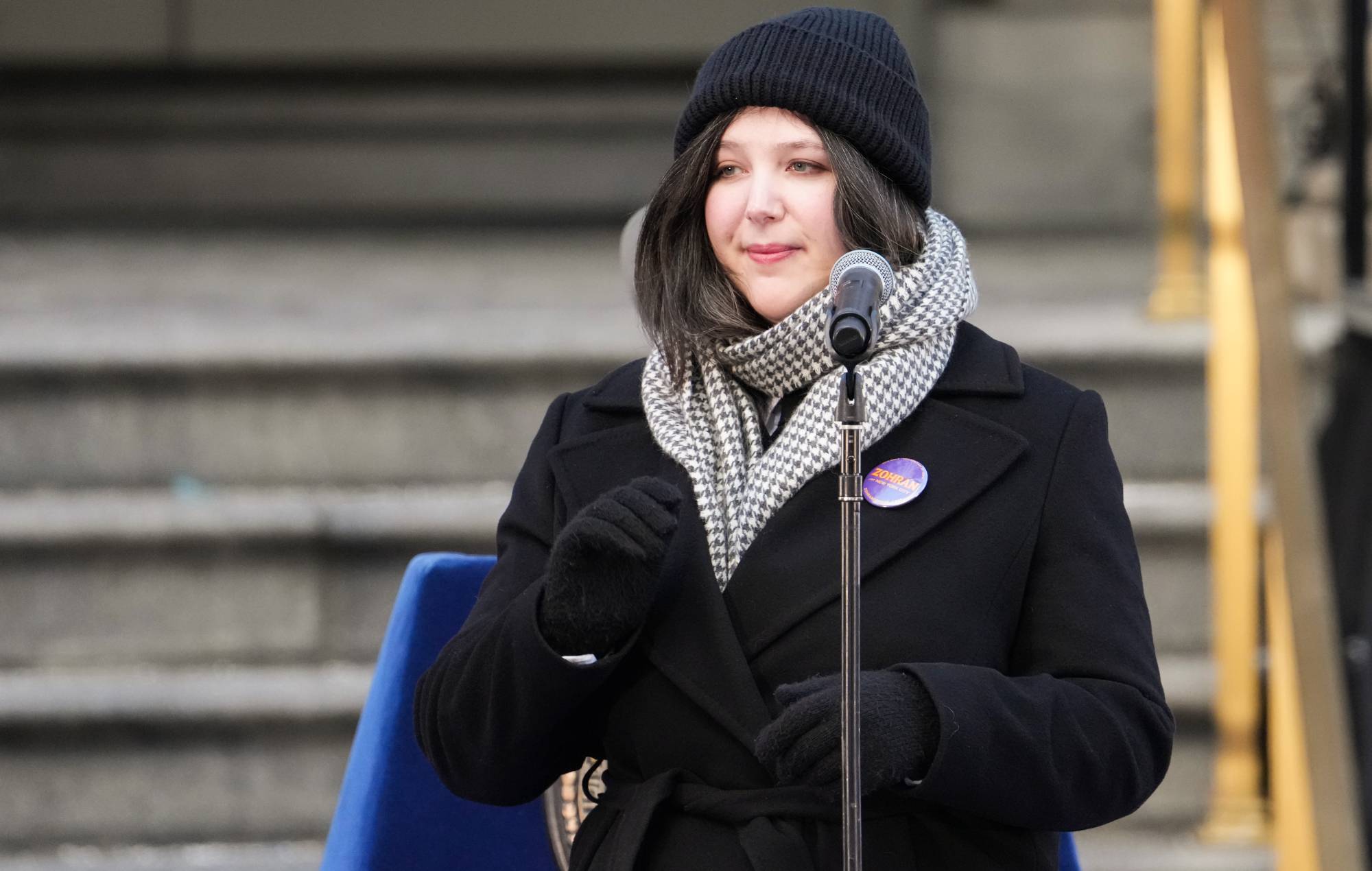 Se Lucy Dacus optræde 'Bread And Roses' ved Zohran Mamdanis borgmesterindsættelse