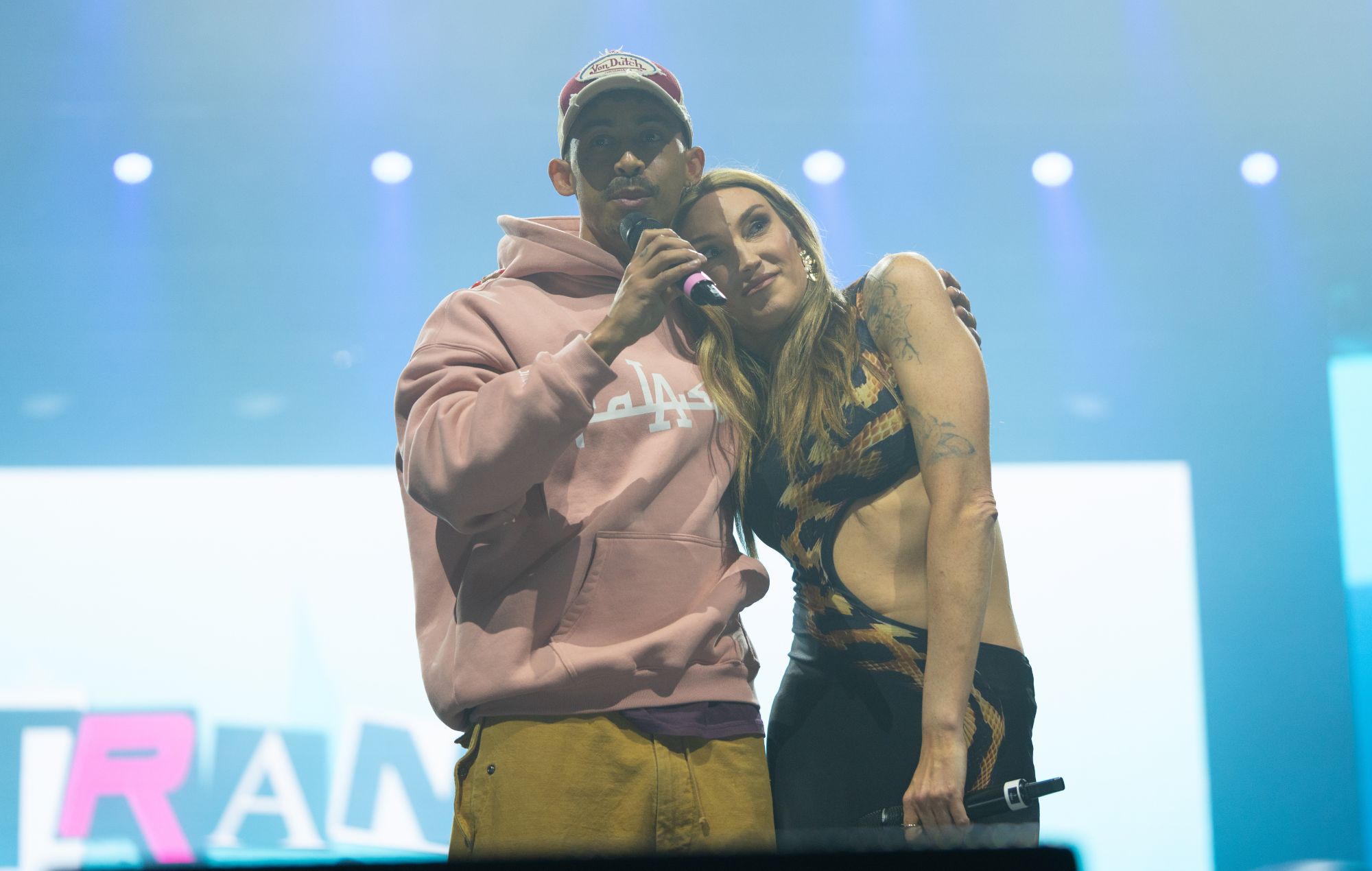 Jordan Stephens om at blive "inspireret" af transsamfundet, støtte græsrodssteder og se Kate Nash som en "storesøster"