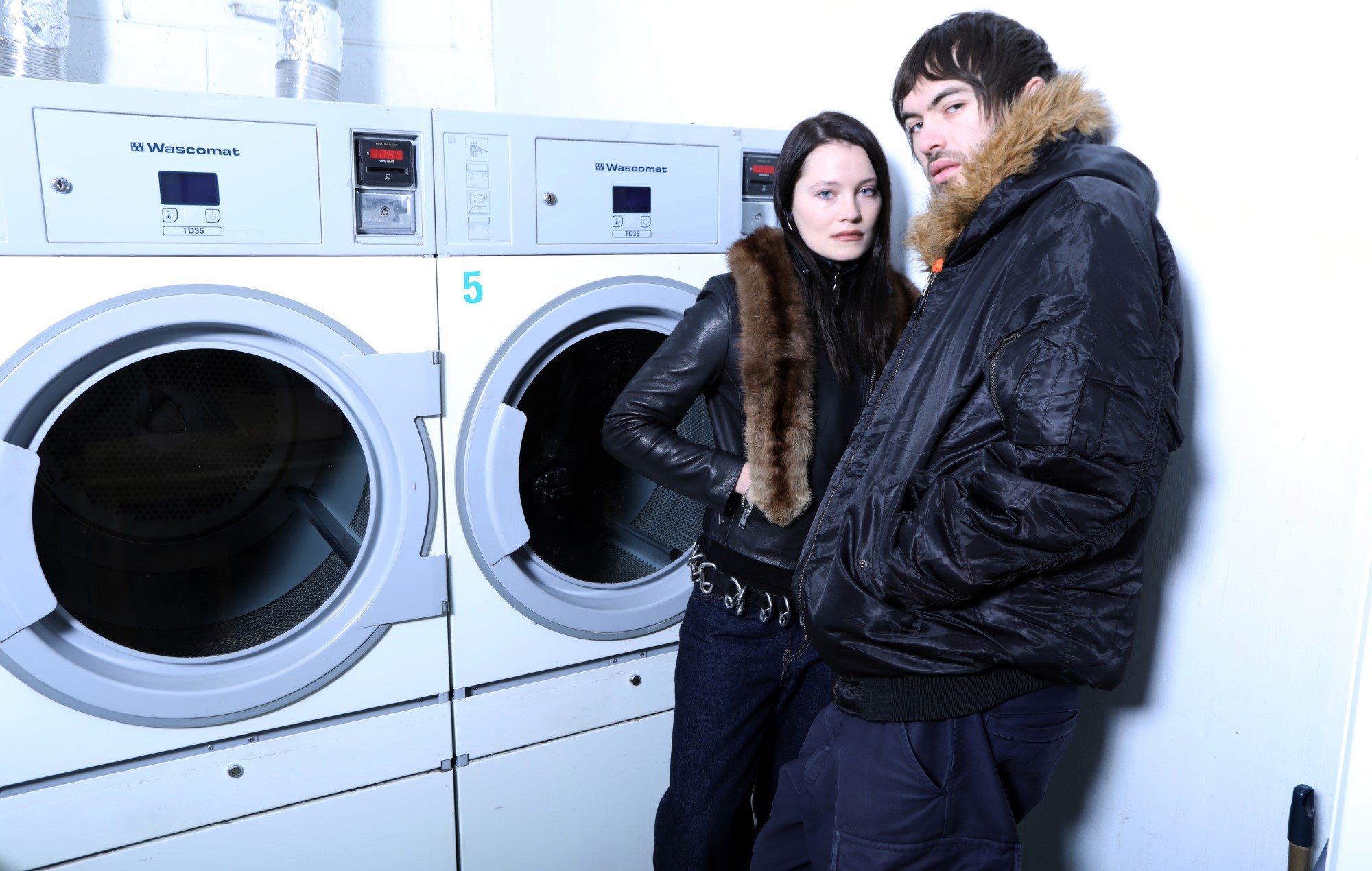 indie sleaze revivalists serverer kalejdoskopiske floorfillers