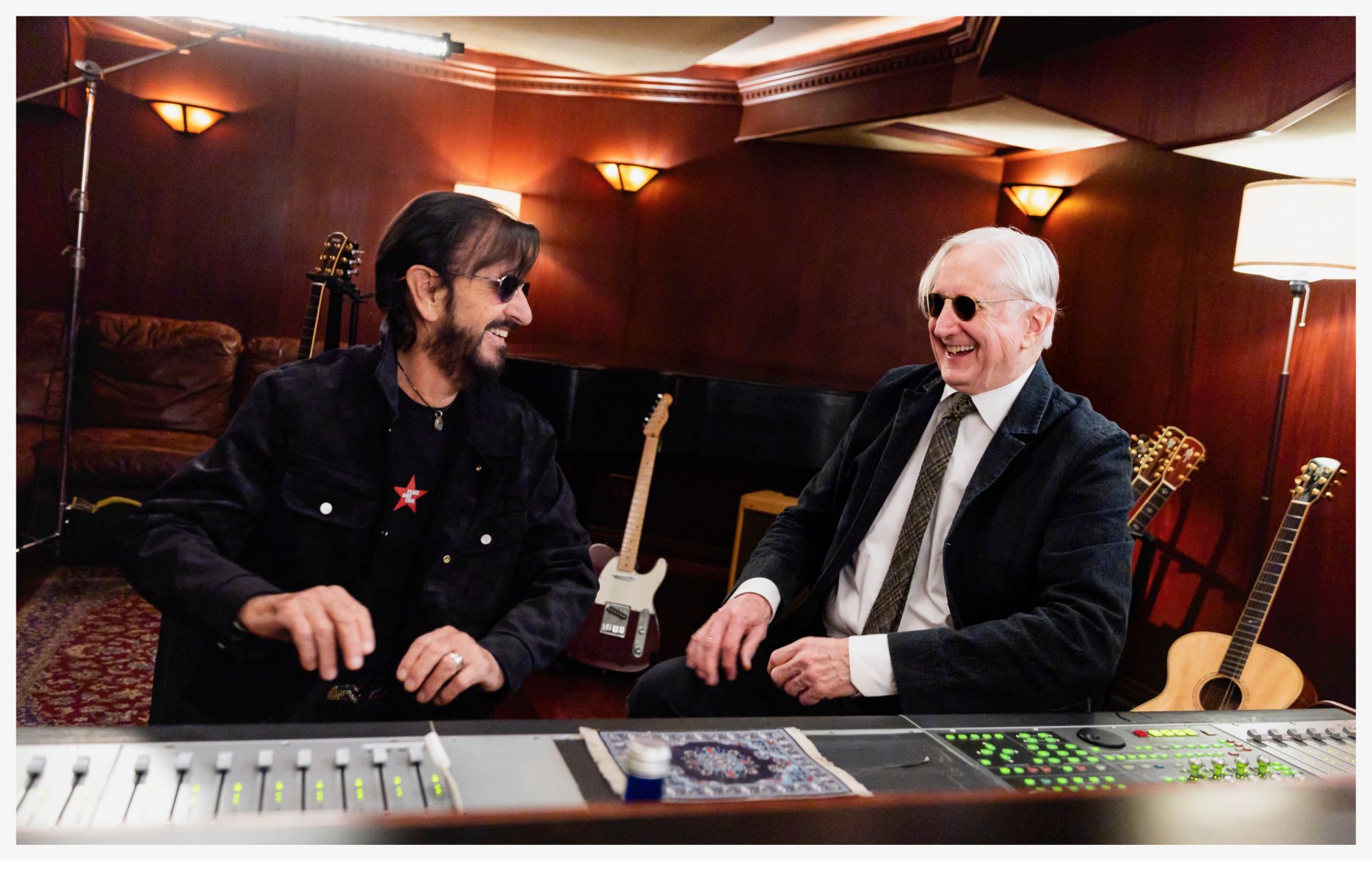 Ringo Starr og T Bone Burnett. Kredit: Scott Ritchie