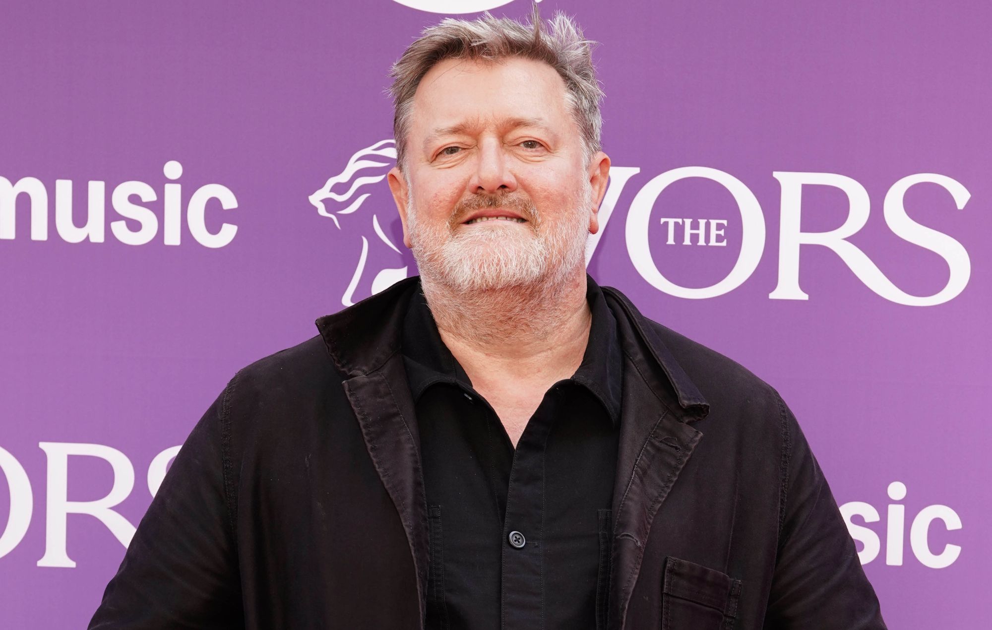 Elbows Guy Garvey taler om "vidunderlig mand" Robert Smith og driller "sonisk ambitiøst" nyt album