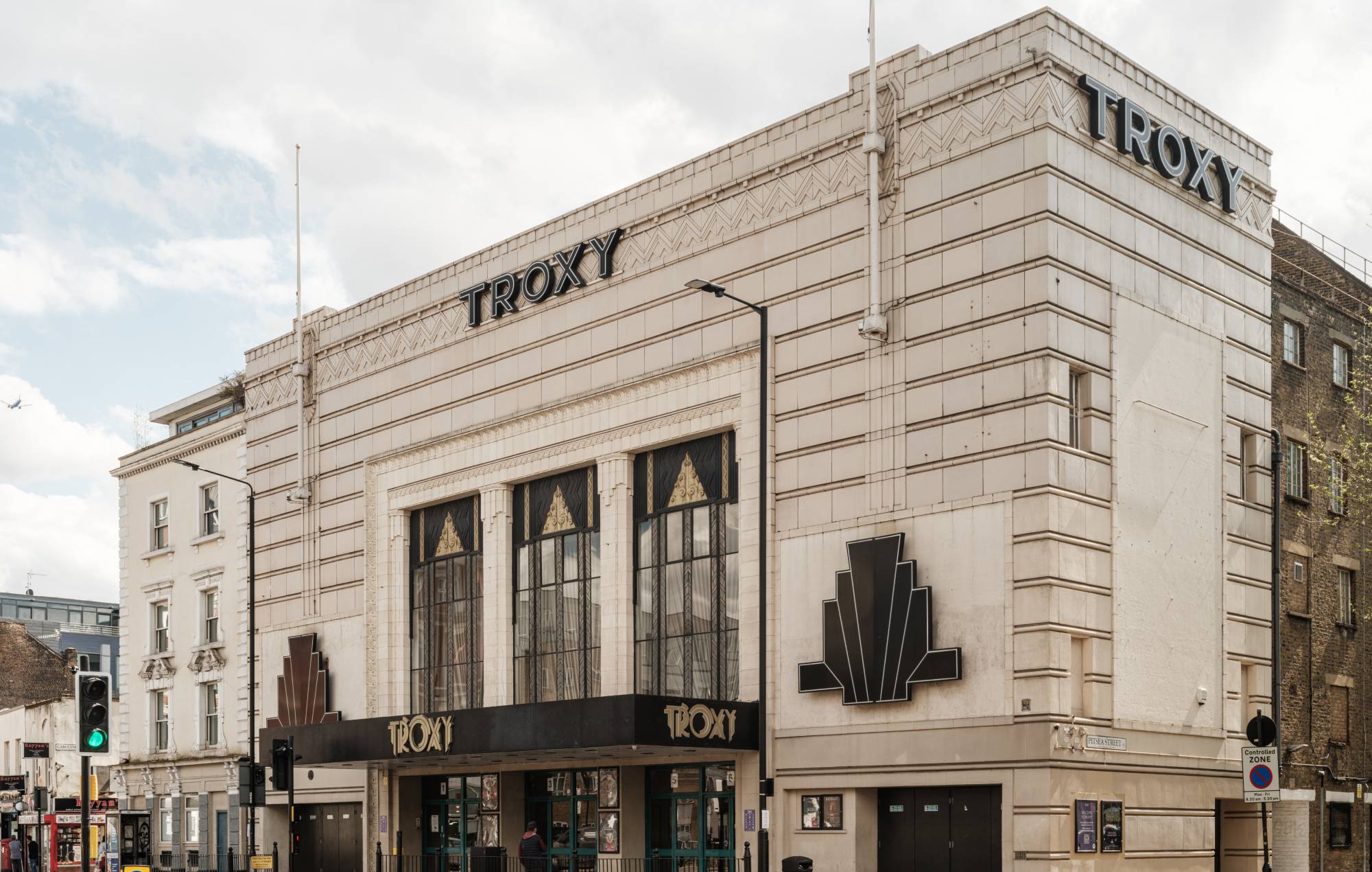 Londons Troxy øger kapaciteten til 3.600 som en del af £1,5 millioner transformation