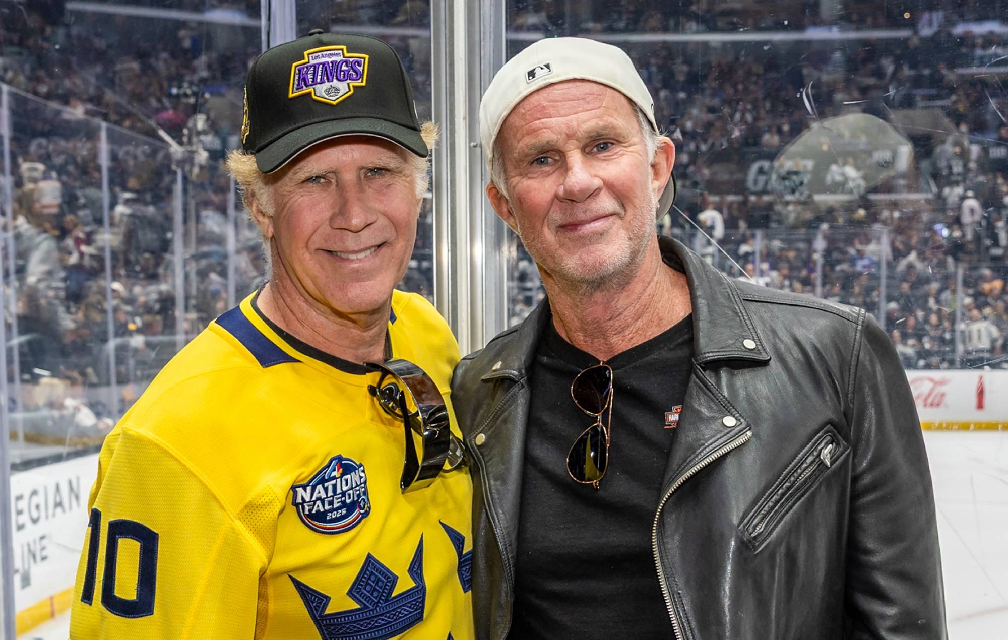Se Will Ferrells 'SNL'-monolog blive kapret af dobbeltgængeren Chad Smith fra Red Hot Chili Peppers