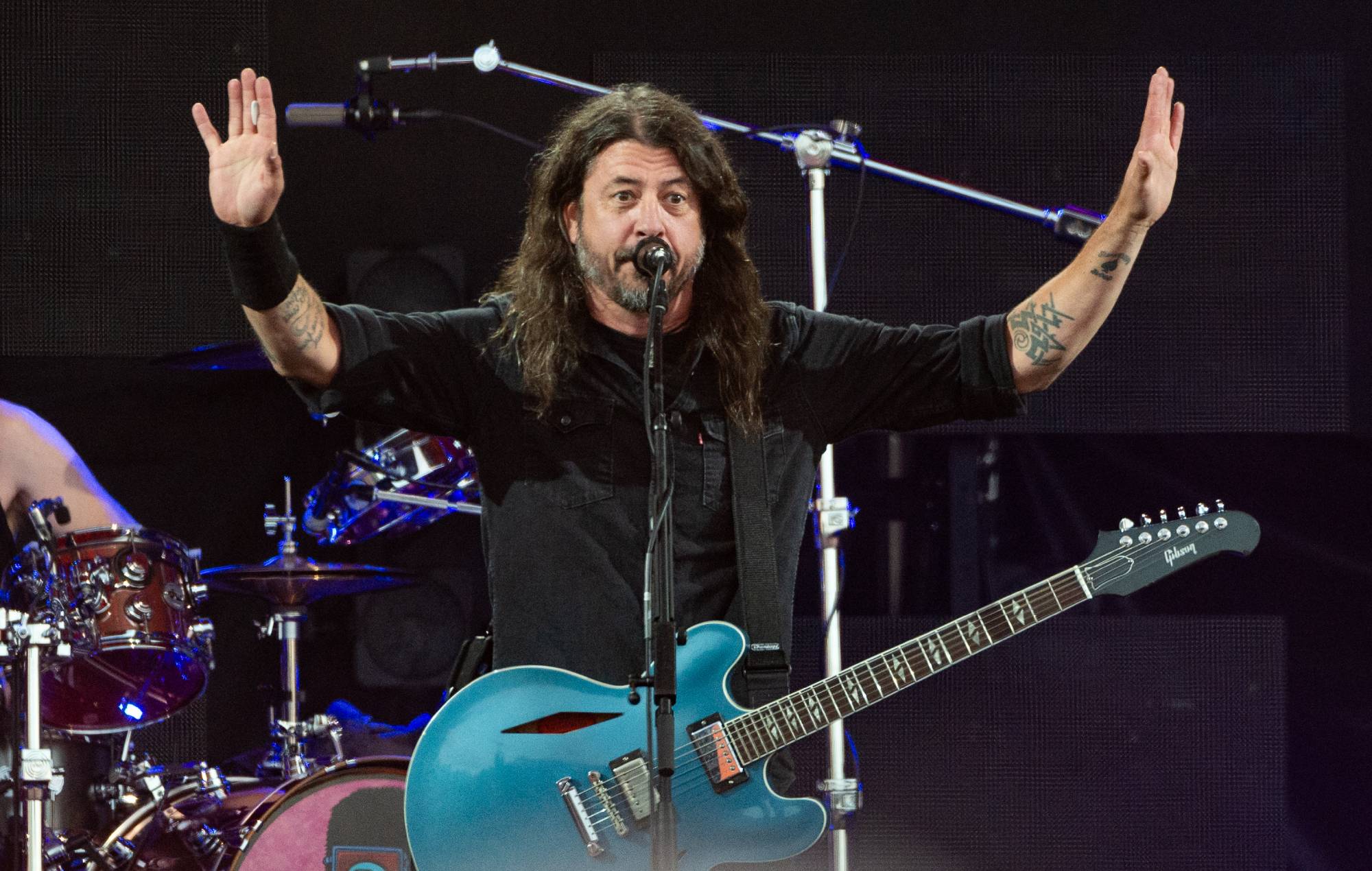 Dave Grohl reflekterer over at brække benet, da Foo Fighters vender tilbage til Sverige præcis 11 år senere: "Det var mit yndlings Foo Fighters-show i vores skide liv"