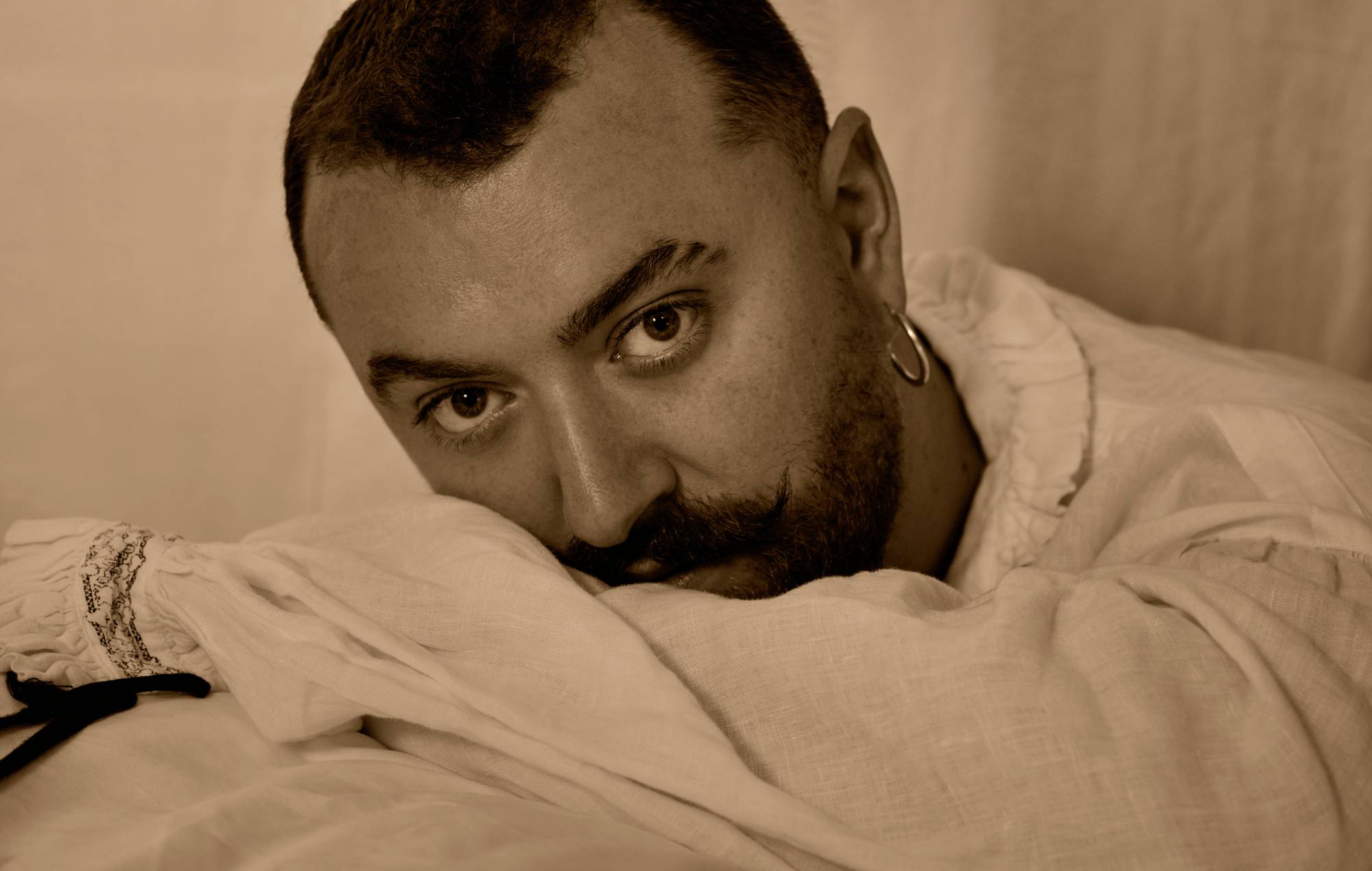 Sam Smith annoncerer nyt album 'Hazel Eyes' med den romantiske single 'My Guy'
