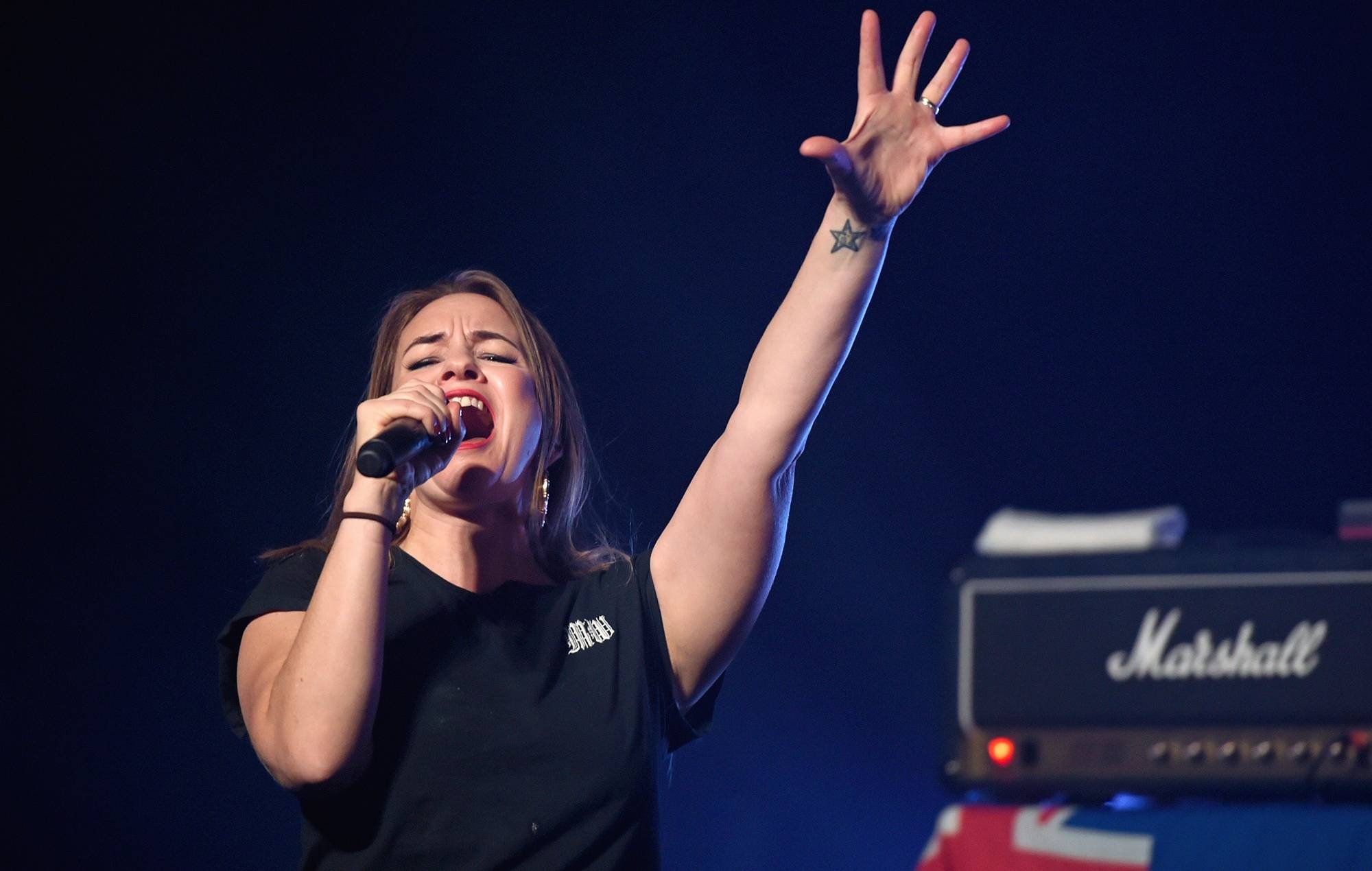 Viral New Zealand metalkoncert ødelagt af "rod af lort, bare fuldstændig spredt ud i mosh pit"