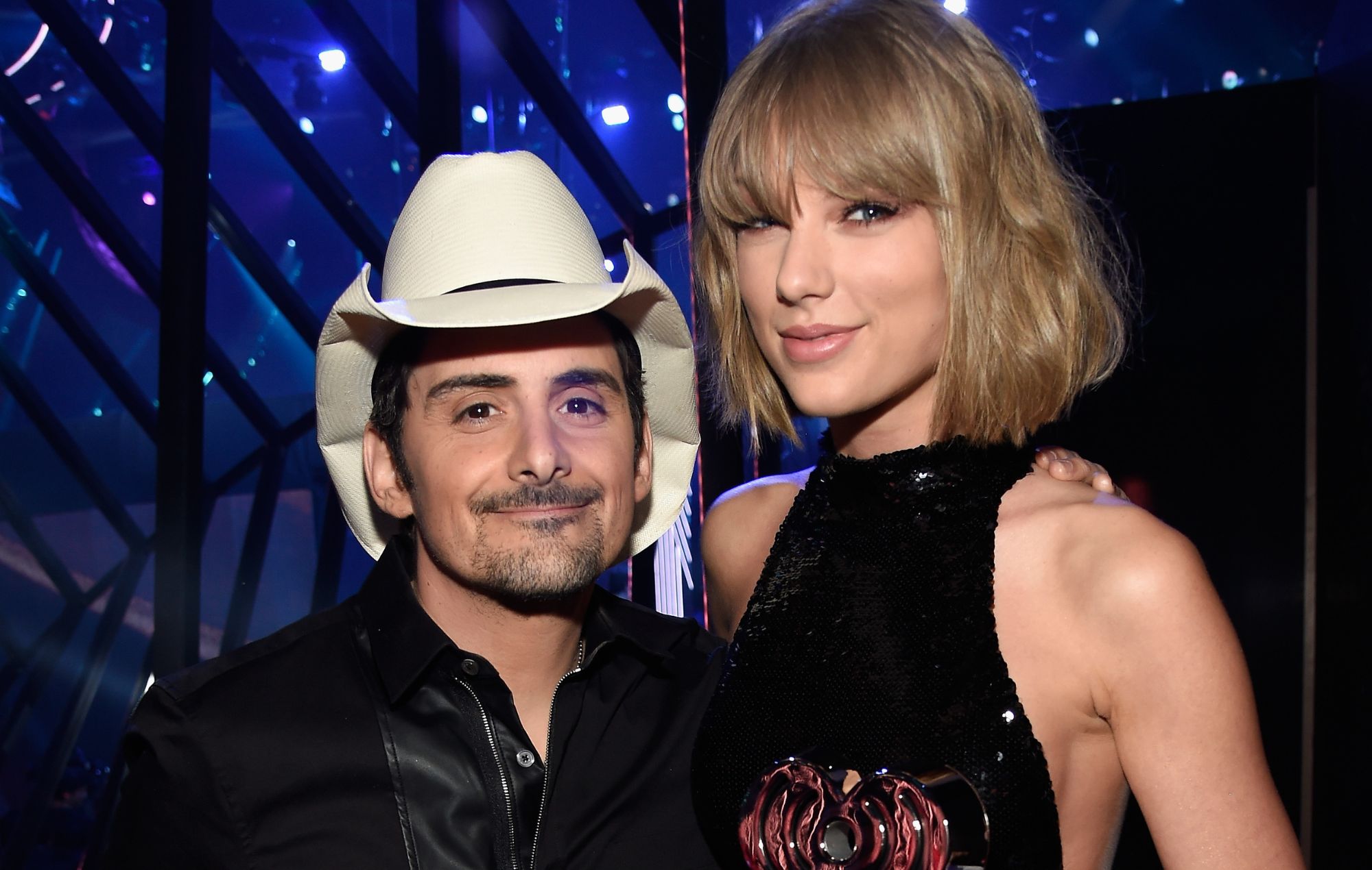 Brad Paisley forsvarer Taylor Swifts og Travis Kelces ægteskab: "Et af de mindst prætentiøse bryllupper, jeg nogensinde har set eller nogensinde vil se"