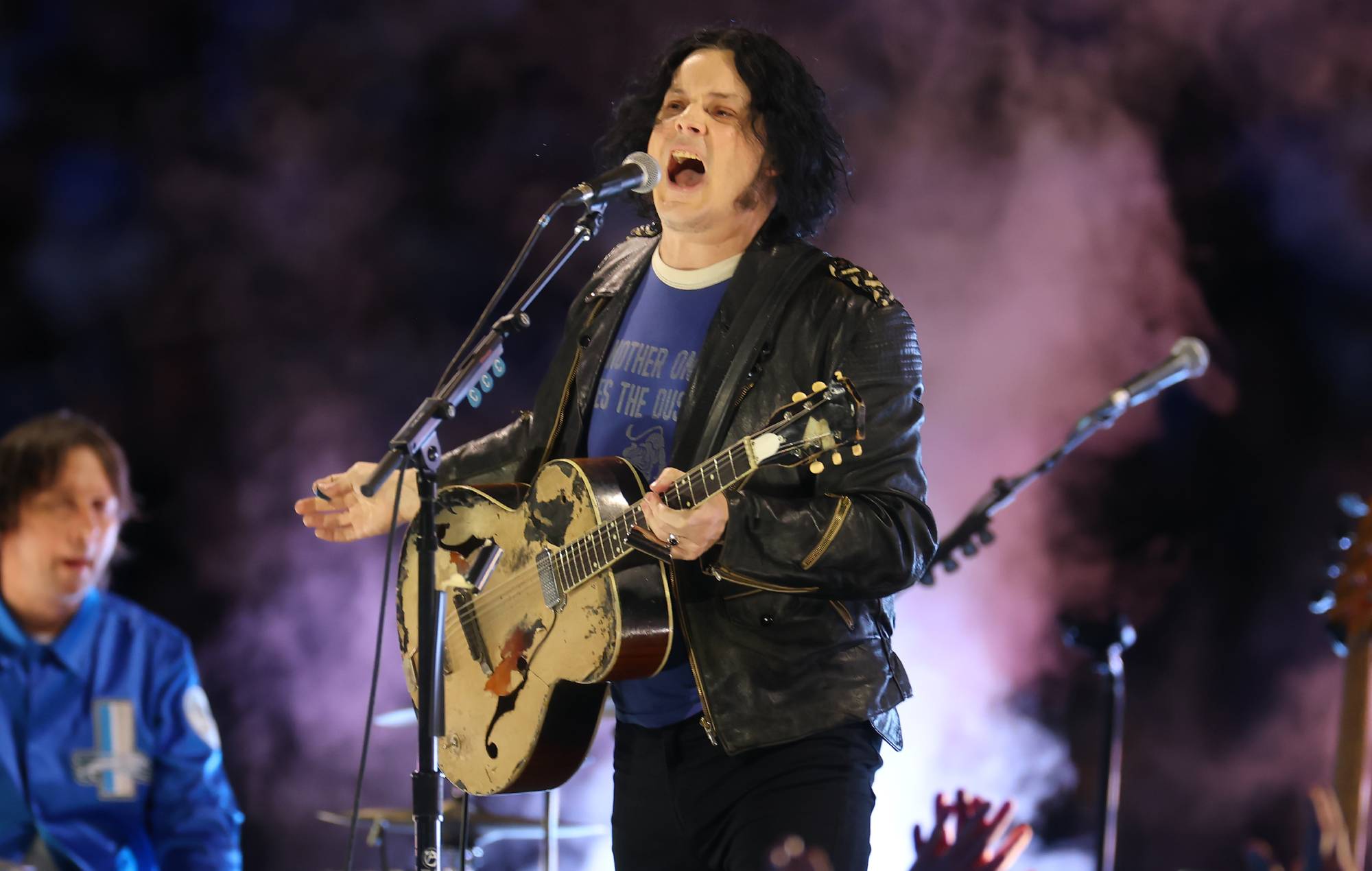 Se Jack White bringe The Black Crowes' Chris Robinson frem for at dække Frees 'I'm A Mover'