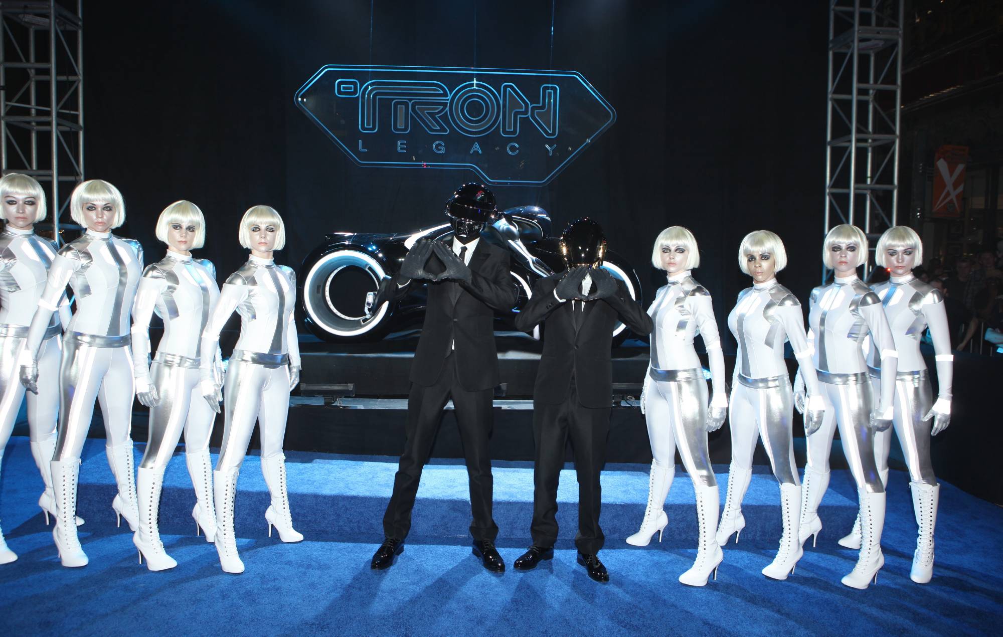 Daft Punks Thomas Bangalter siger, at det at skrive partituret til 'Tron: Legacy' var "deprimerende" og "begrænsende"