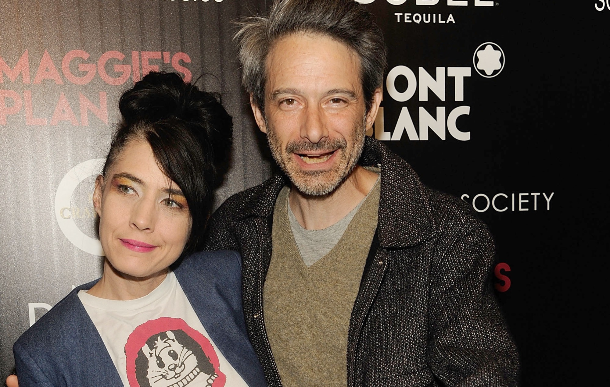 Tjek Kathleen Hanna og Ad-Rocks luftige cover af Justin Biebers 'Let Me Love You' til ICE OUT fordelsalbum